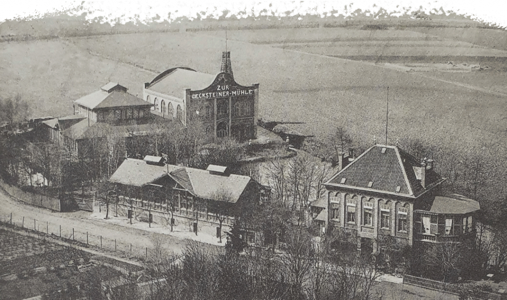 Ein altes Foto mit einem Blick auf die Mühle von 1913